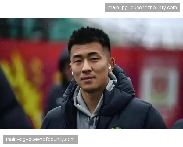 北京国安边后卫何宇鹏训练中受伤，左路防守面临考验