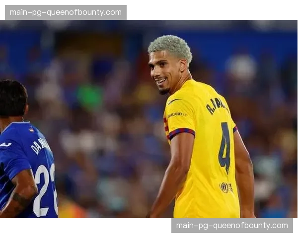 伤病速递：经核磁共振检查，巴萨后卫阿劳霍左腿肌肉拉伤，将伤停3周